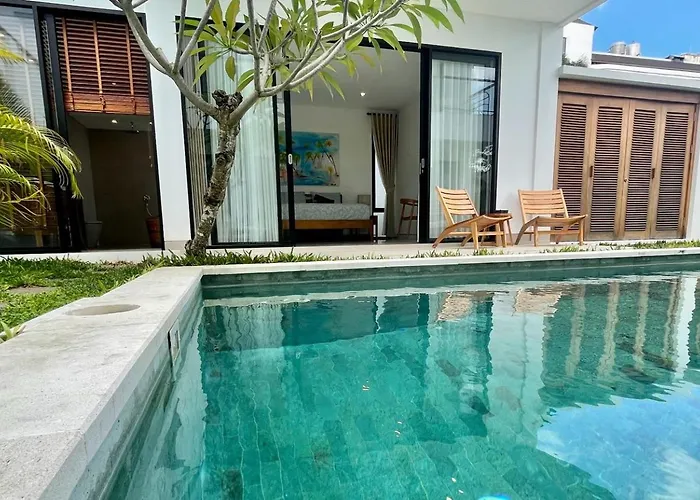 New In The Center Of & Kuta